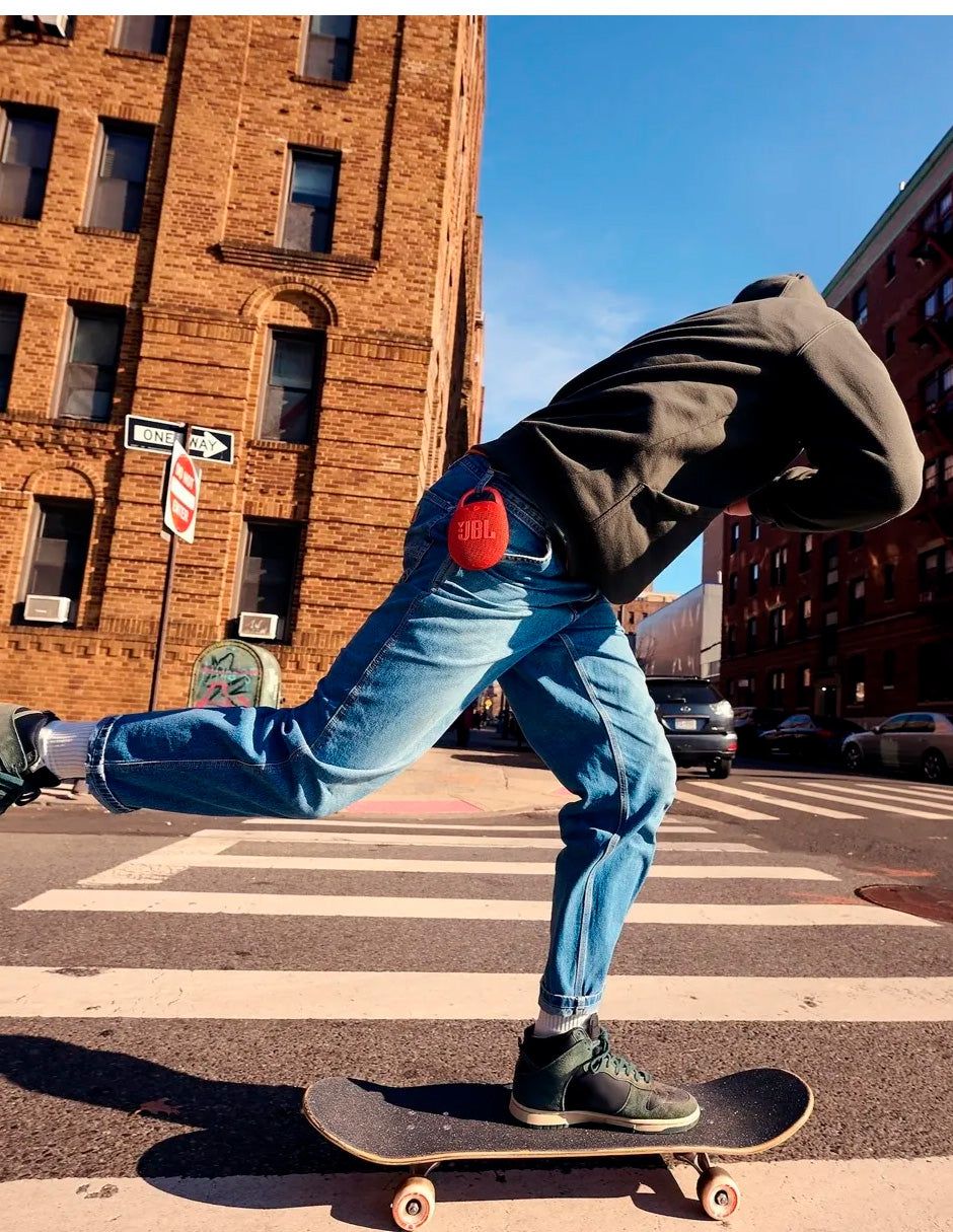 Bocina Portátil Clip 5 Potencia compacta y libertad total para tu música Rojo