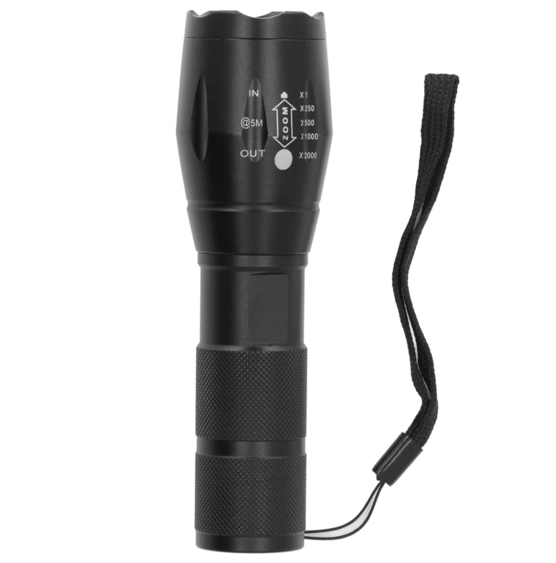 Linterna LED Q5 con zoom y 4 pasos