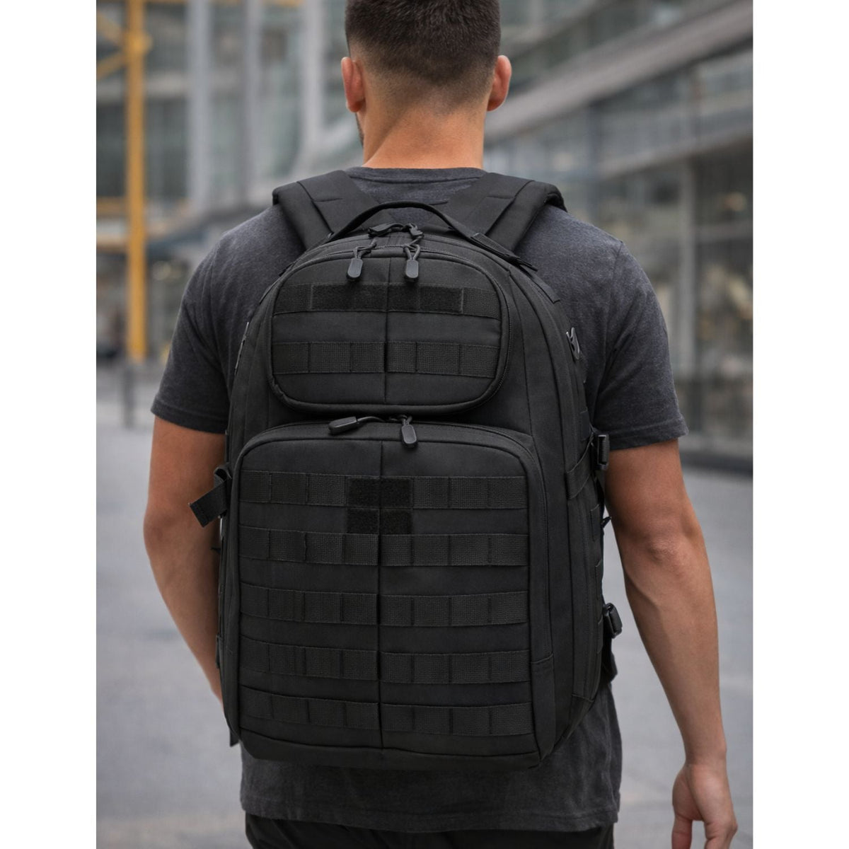 Mochila táctica de 35 L con sistema MOLLE y múltiples bolsas - foto 6