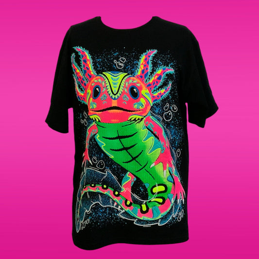 Playera neón luz negra con estampado en relieve y pulsera