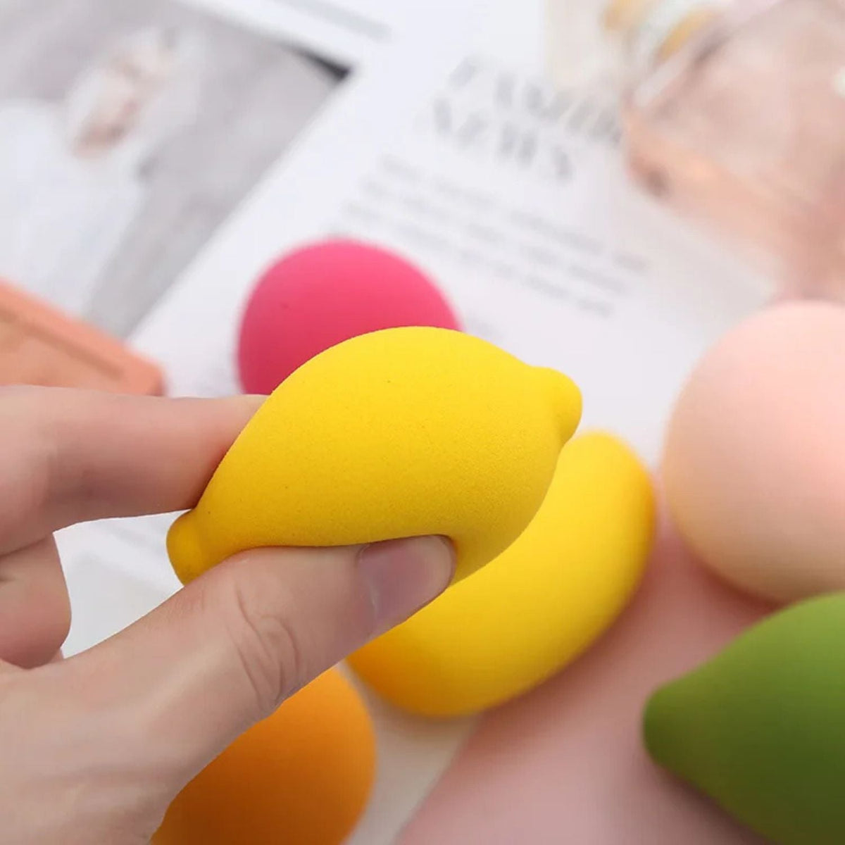 Aplicador de maquillaje con forma de fruta, color surtido - foto 2