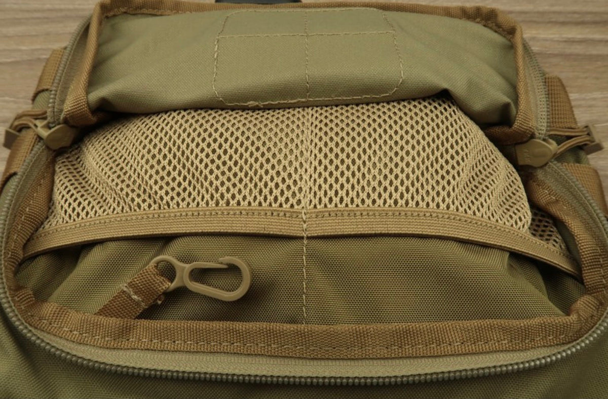 Mochila cangurera 2 en 1 con porta cargadores y accesorios GJ1971 - foto 4