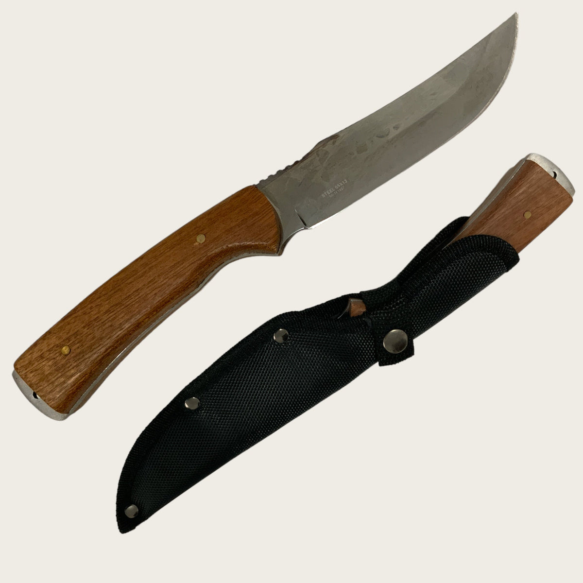 Cuchillo con funda de la serie JF16, en cuatro modelos