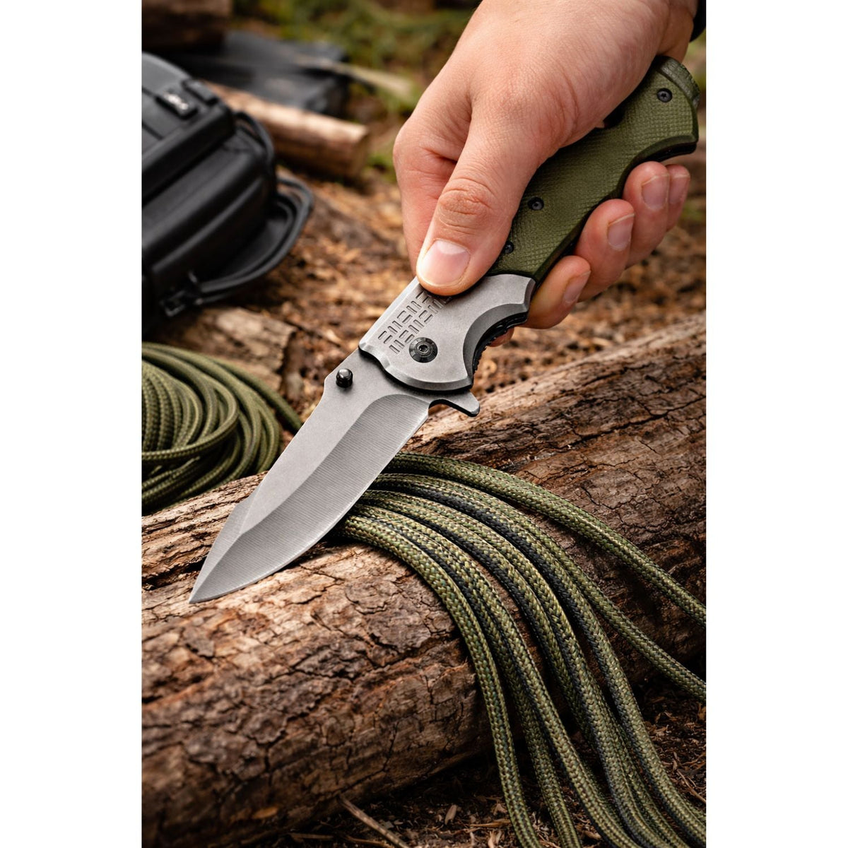 Navaja plegable táctica EDC verde militar con apertura rápida y clip - foto 3
