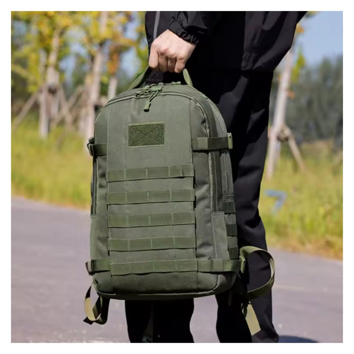 Mochila táctica de 25 litros con laptop, MOLLE y correa pectoral - foto 5