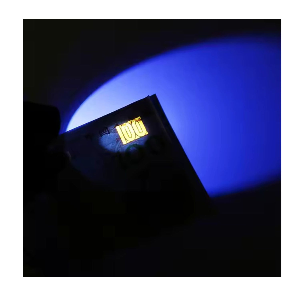 Mini lámpara de luz UV con filtro negro, recargable USB-C y correa - foto 5