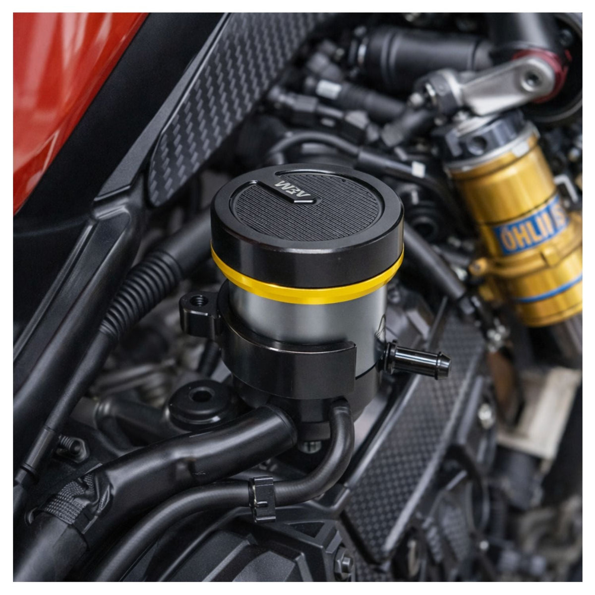 Depósito de líquido de frenos universal para moto en aluminio negro y dorado - foto 4