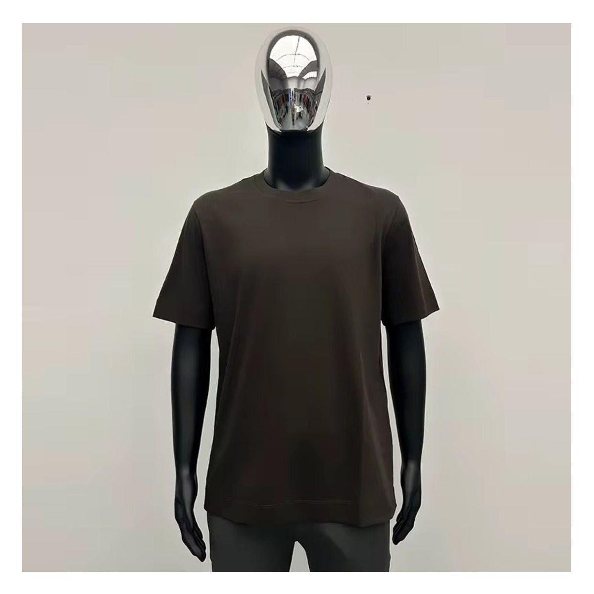 Playera básica unisex de manga corta, cuello redondo, negra - foto 3