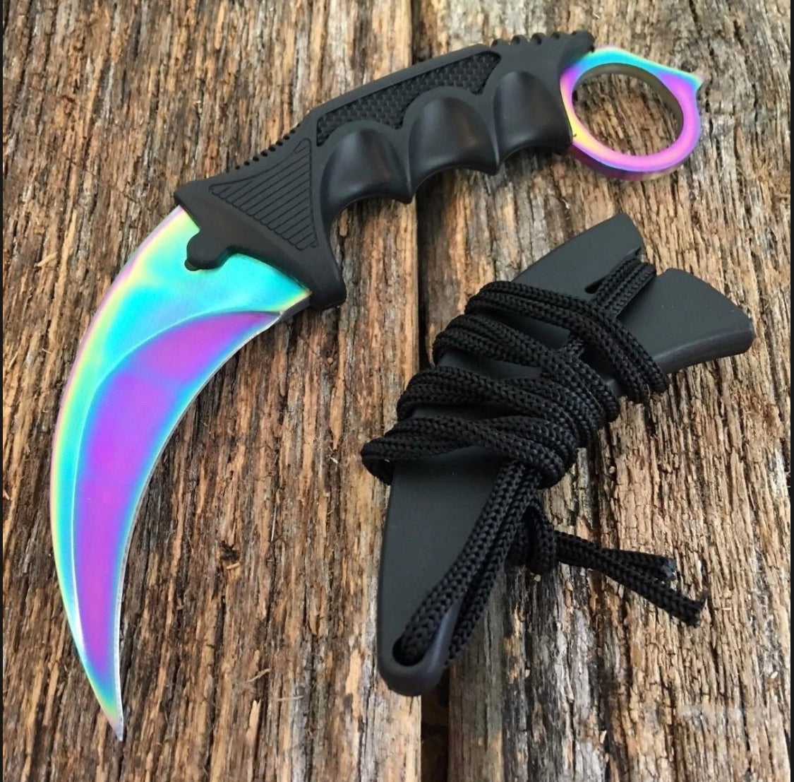 Cuchillo karambit de hoja fija color tornasol con funda