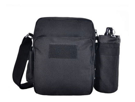 Mochila táctica inclinada con porta botella exterior de hasta 1 litro